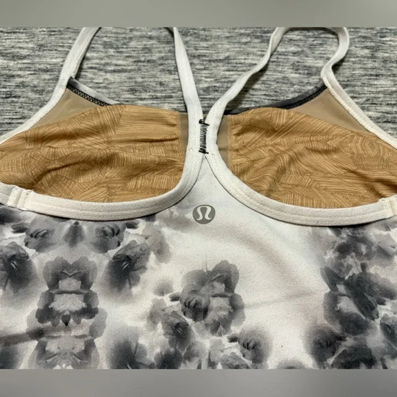 Lululemon Power Y Tank Top Size 2 - Picture 3 of 4